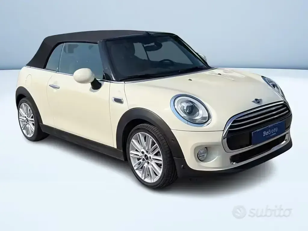 Usata Mini Cooper D Cabriolet Hype 116 CV (85 kW) 2018 Beige metallizzato Cabrio