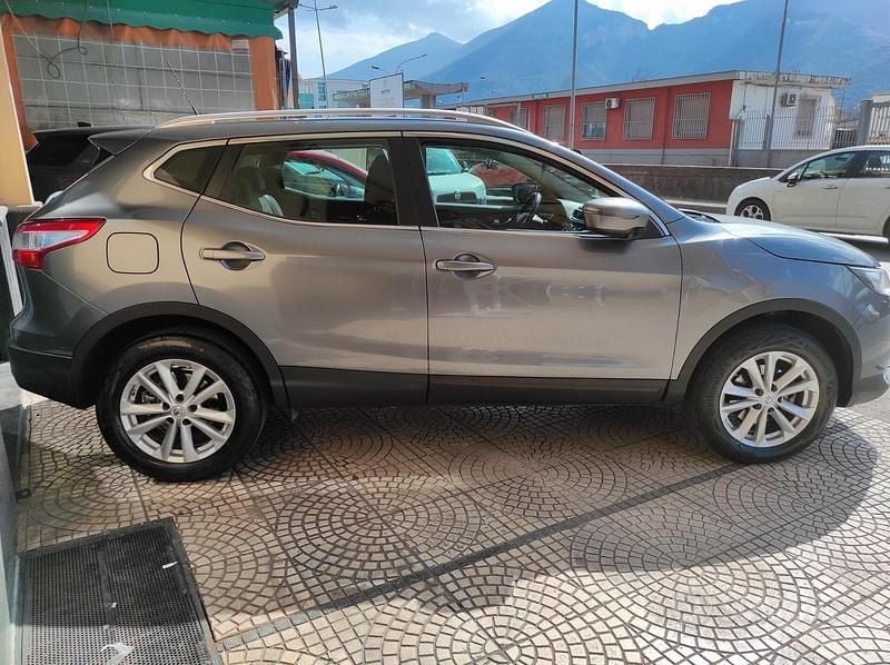 Usata Nissan Qashqai 131 CV (96 kW) 2016 Grigio SUV