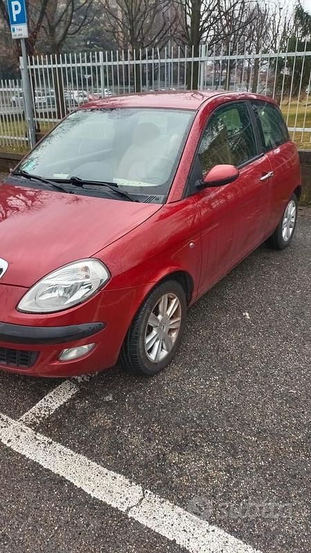 Rosso Usata 2006 Lancia Ypsilon Due volumi | 3000 € (Ottimo prezzo) - Immagine 1/4