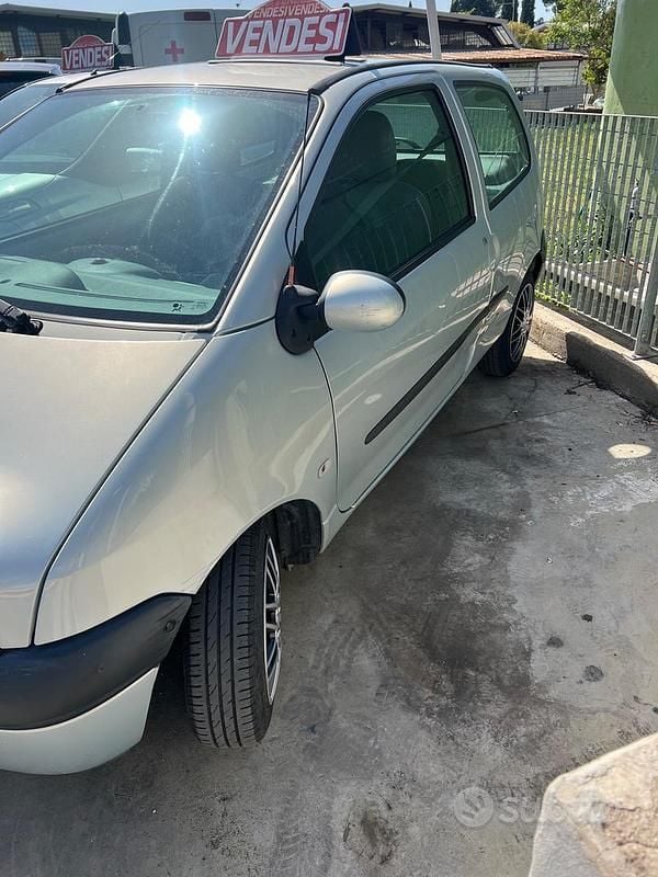 Usata Renault Twingo 58 CV (42 kW) 2005 Grigio Utilitaria