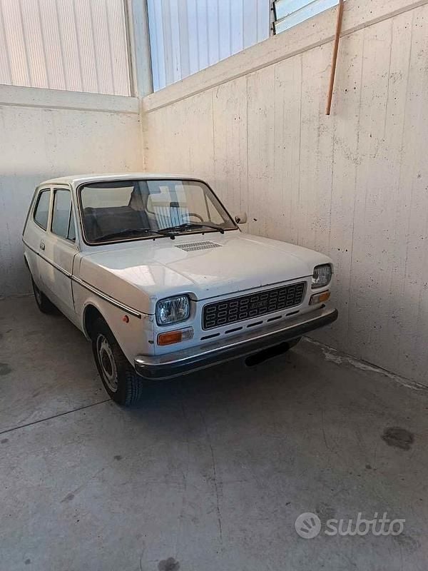 Bianco Usata 1970 Fiat 127 Due volumi | 1800 € - Immagine 1/4