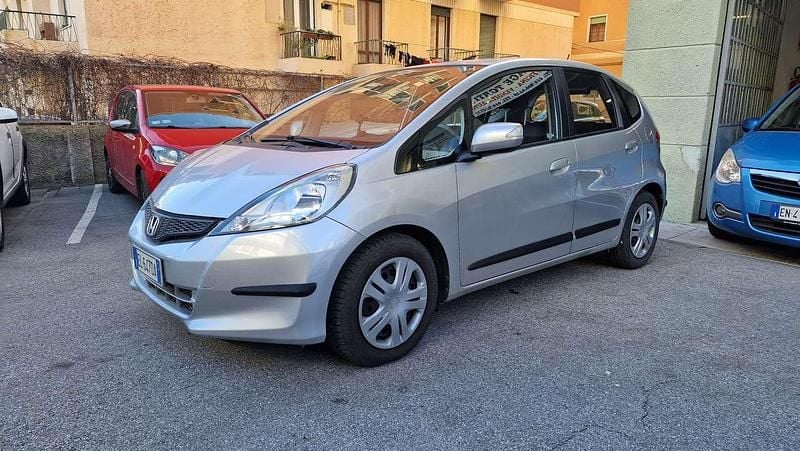 Usata Honda Jazz Elegance 99 CV (72 kW) 2012 Argento Utilitaria