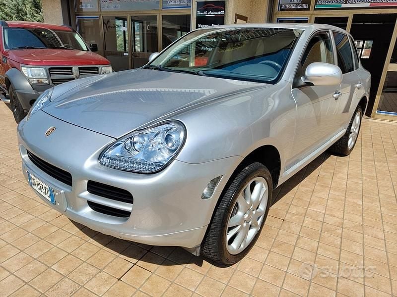 Argento Usata 2005 Porsche Cayenne SUV | 6999 € (Super prezzo) - Immagine 1/4