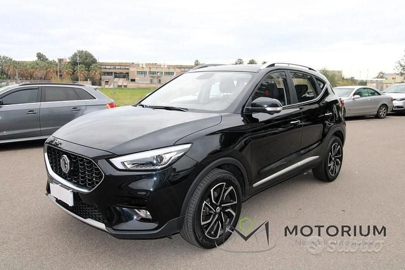 Usata MG ZS Luxury 111 CV (81 kW) 2023 Nero SUV