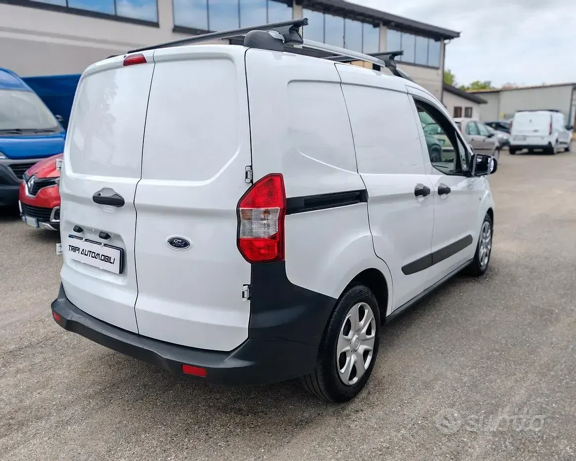 Usata Ford Transit Courier 101 CV (74 kW) 2022 Bianco Furgone