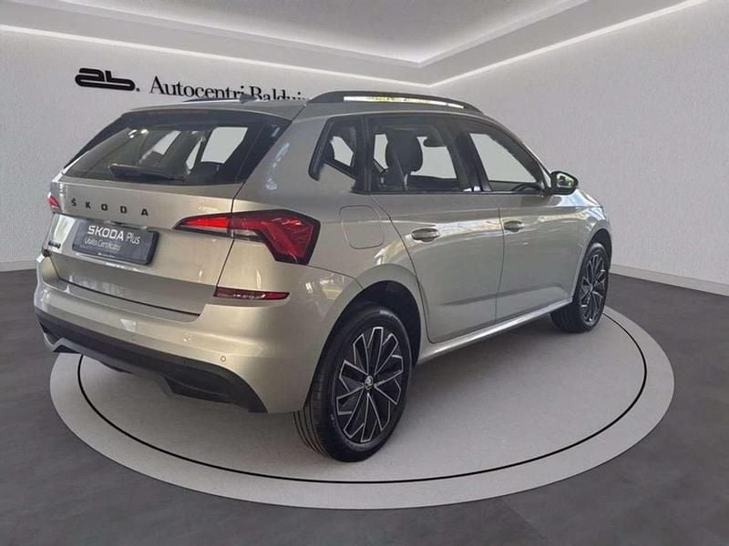 Usata Skoda Kamiq 110 CV (80 kW) 2023 Argento met SUV