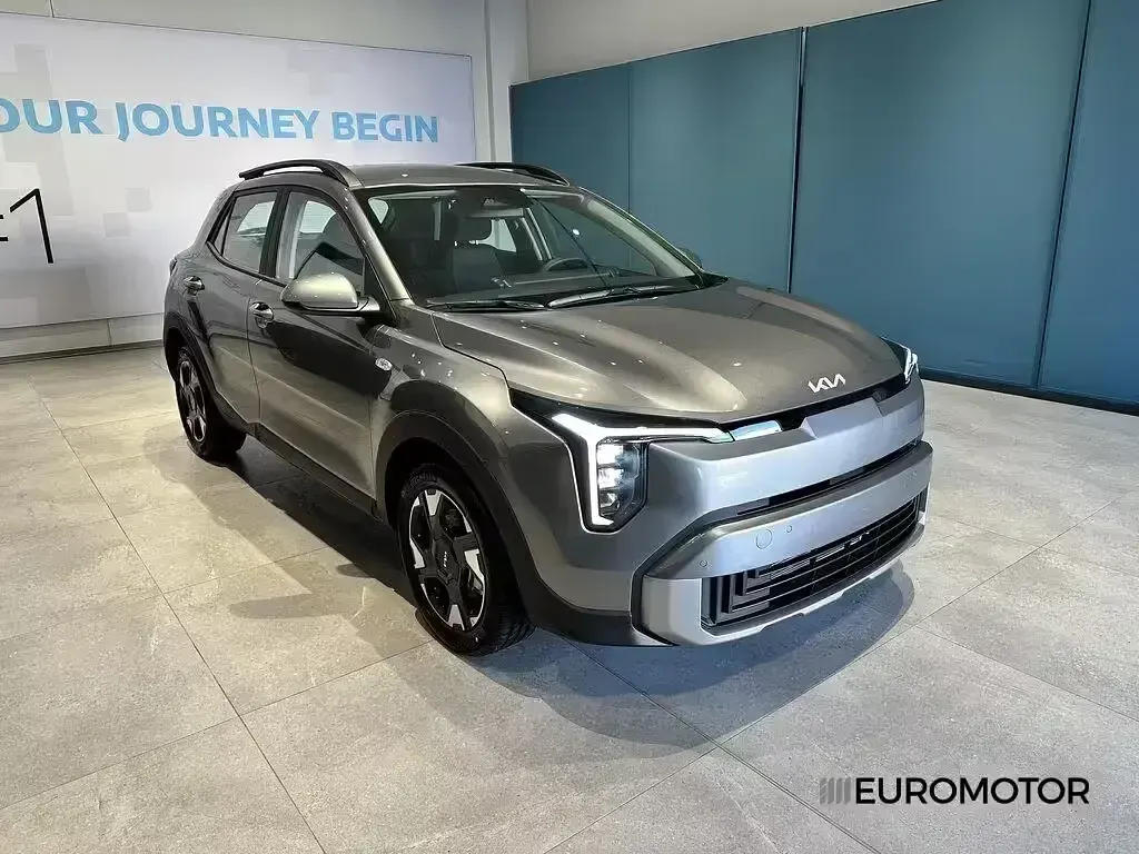 Nuova Kia Stonic Urban 100 CV (73 kW) 2026 Grigio SUV