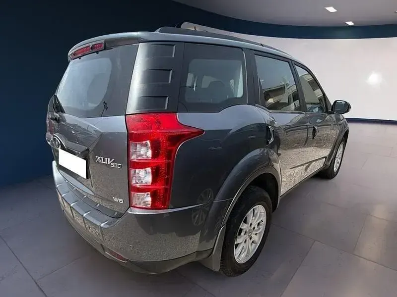 Usata Mahindra XUV500 140 CV (102 kW) 2019 Grigio SUV