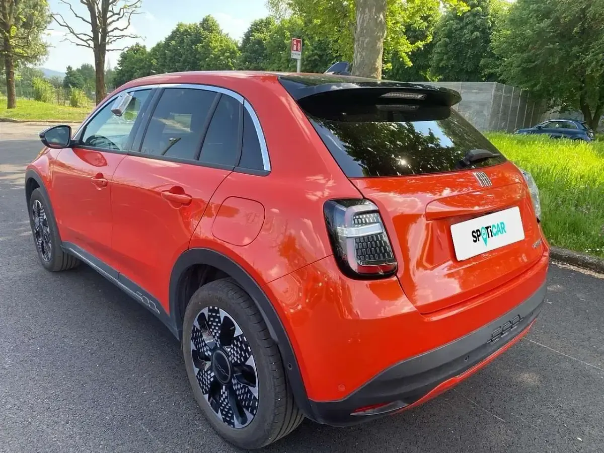 Usata Fiat 600 La Prima 101 CV (74 kW) 2024 Arancione SUV