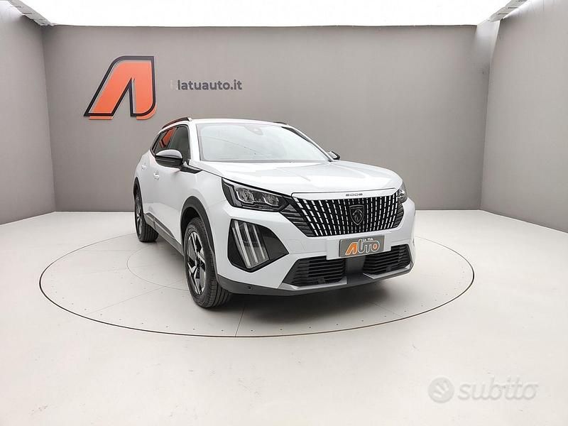 Nuova Peugeot 2008 Allure 130 CV (95 kW) 2025 Bianco SUV