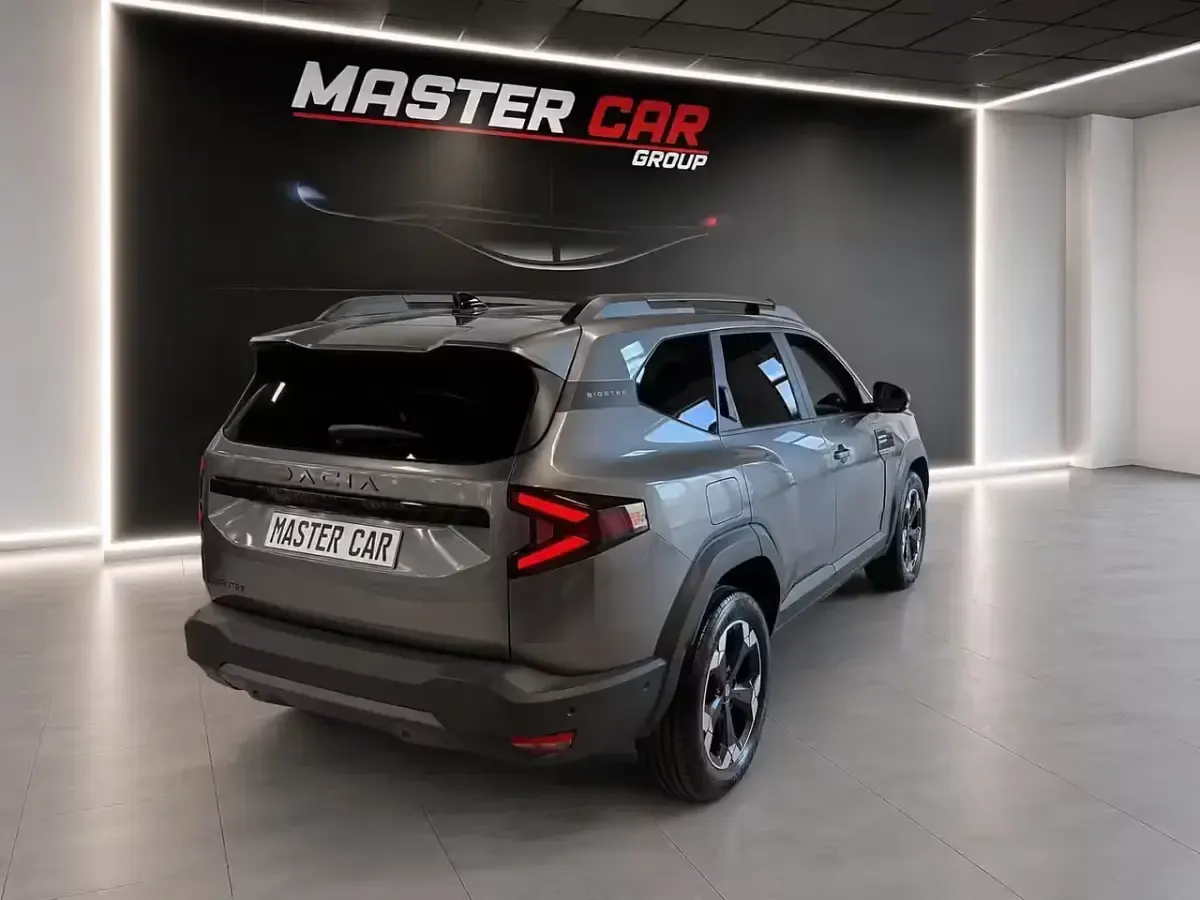 Usata Dacia Bigster Extreme 140 CV (102 kW) 2025 Grigio SUV