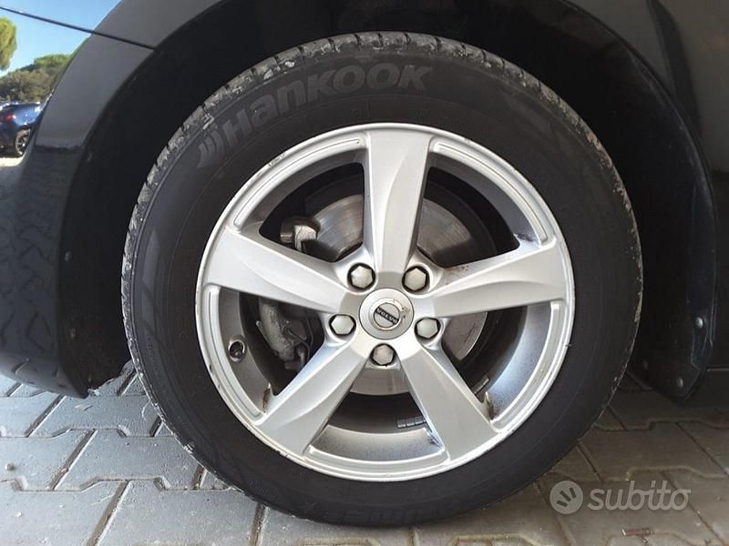 Usata Volvo V40 Business Edition 120 CV (88 kW) 2018 Nero Station wagon