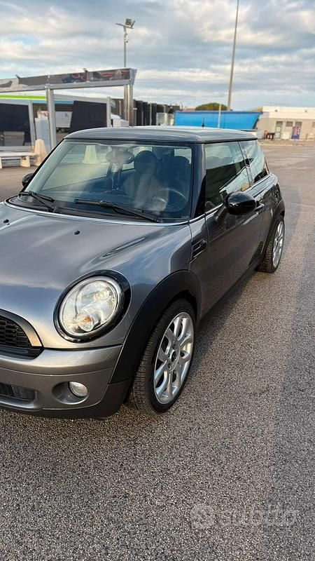 Usata Mini ONE 75 CV (55 kW) 2009 Grigio Utilitaria