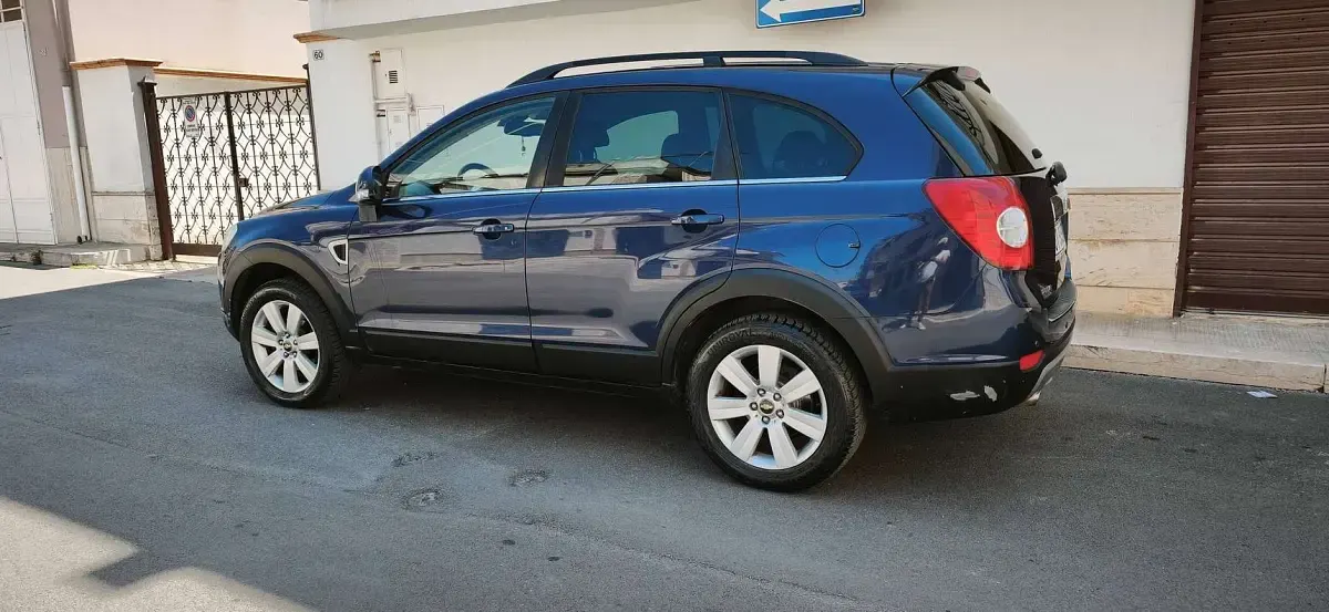 Usata Chevrolet Captiva LT 150 CV (110 kW) 2008 Blu/azzurro SUV