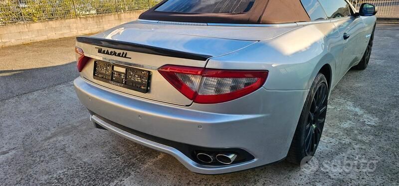 Usata Maserati GranCabrio 2010 Grigio Cabrio
