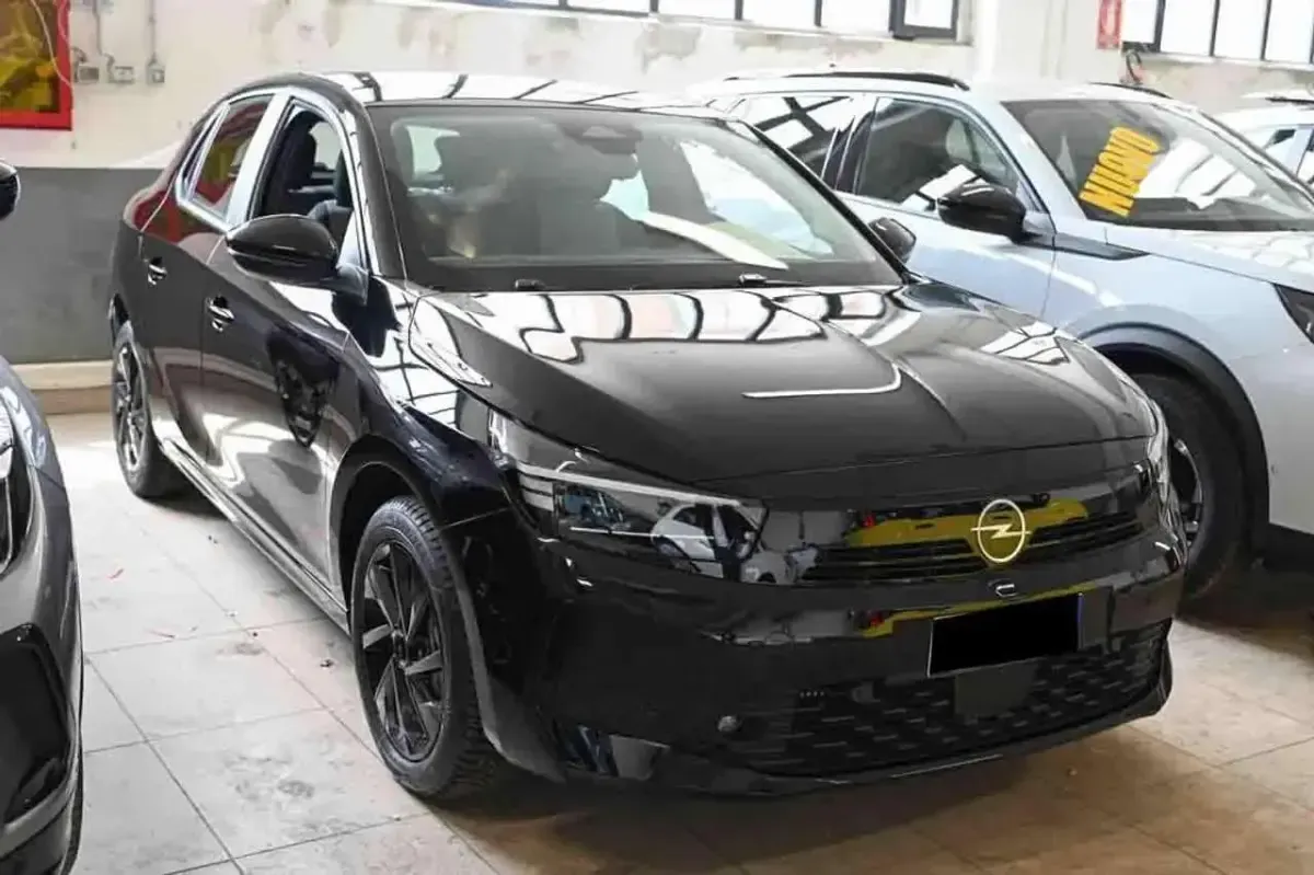 Nuova Opel Corsa 101 CV (74 kW) 2026 Nero Utilitaria