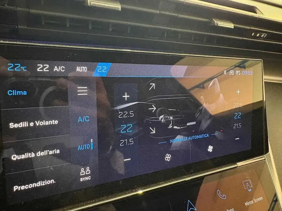 Usata Peugeot e-308 GT 114 kW (156 CV) 2025 Nero Utilitaria