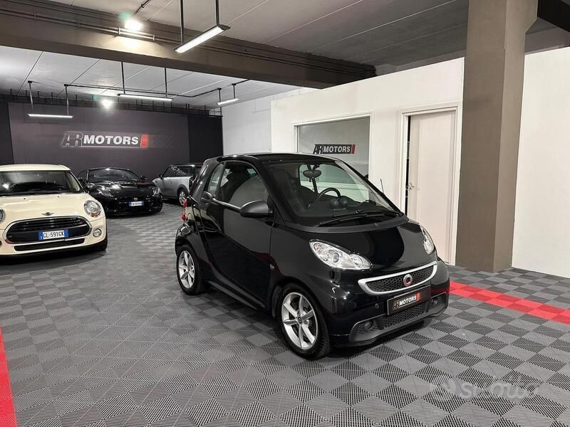 Usata 2014 Smart ForTwo Coupé Due volumi | 7200 € (Buon prezzo) - Immagine 1/4