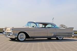 Usata Cadillac Fleetwood 310 CV (228 kW) 1958 Beige Berlina