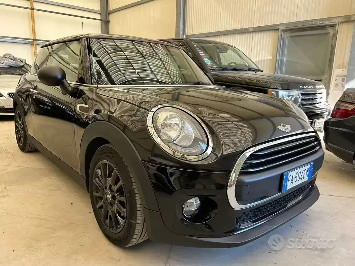 Usata Mini ONE 75 CV (55 kW) 2015 Nero Utilitaria