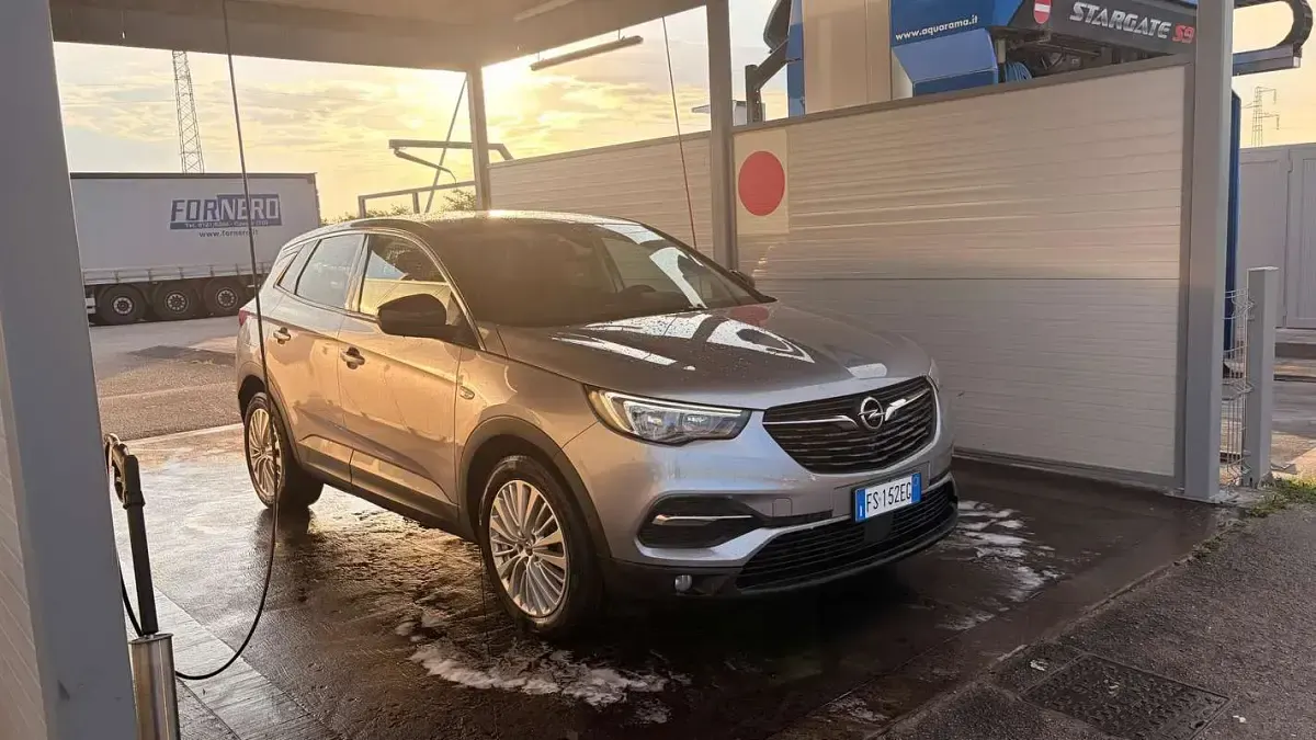 Usata Opel Grandland X Innovation 120 CV (88 kW) 2018 Grigio SUV