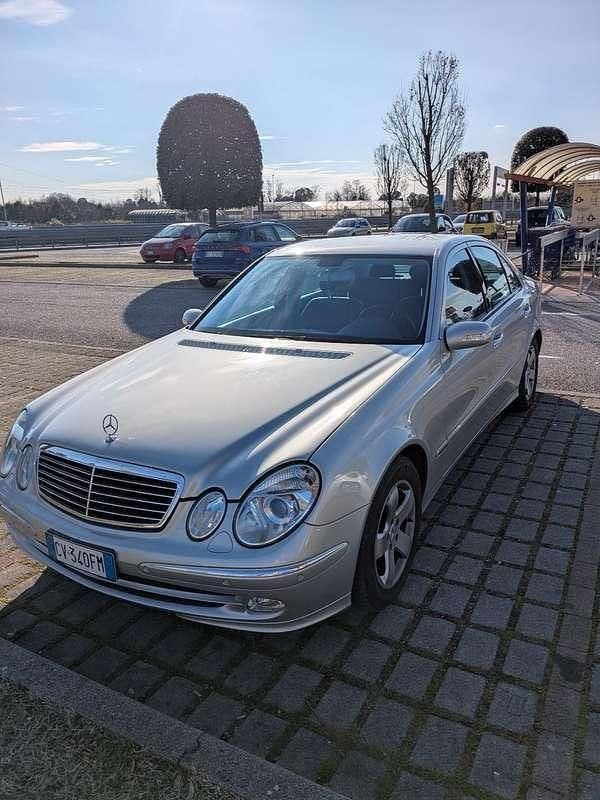 Usata Mercedes E200 Avantgarde 163 CV (119 kW) 2002 Berlina