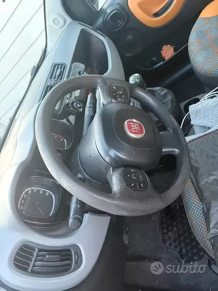 Usata Fiat Panda Trekking 85 CV (62 kW) 2015 Nero Utilitaria