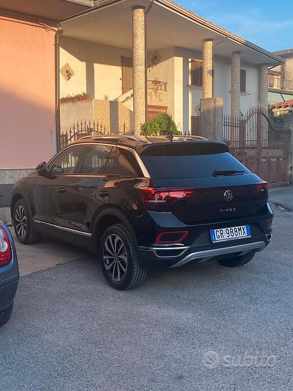 Usata VW T-Roc Style 116 CV (85 kW) 2024 Nero SUV