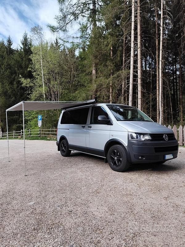 Usata VW T5 140 CV (102 kW) 2012 Grigio Furgone