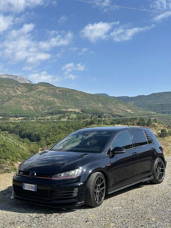 Usata VW Golf VII Business 230 CV (169 kW) 2015 Berlina