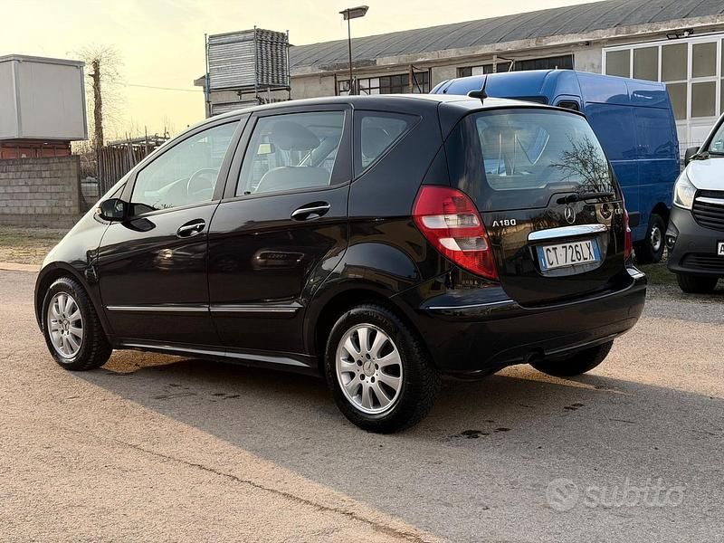 Usata Mercedes A180 Avantgarde 108 CV (79 kW) 2005 Nero Berlina