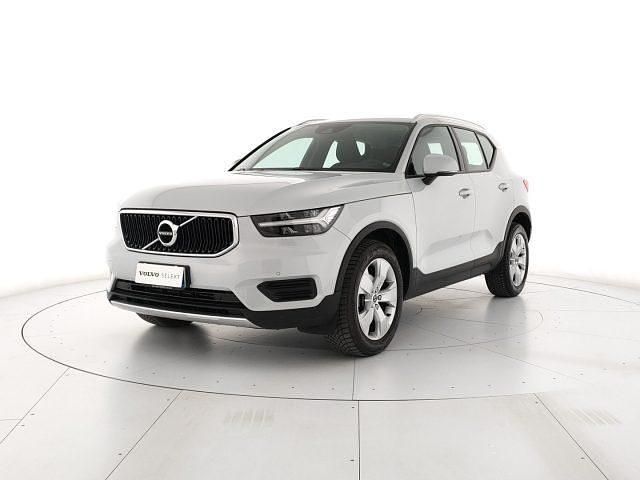 Usata Volvo XC40 Momentum 163 CV (119 kW) 2022 Argento SUV