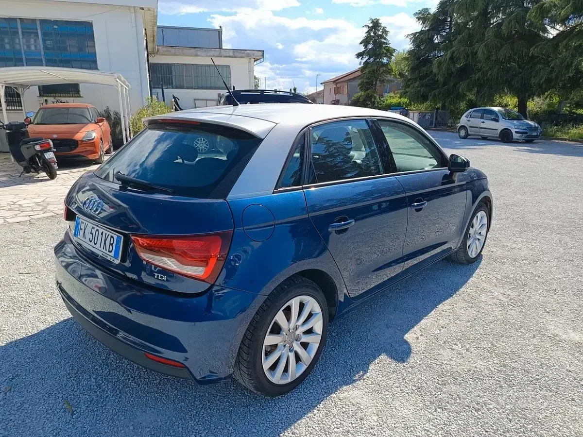 Usata Audi A1 Design 116 CV (85 kW) 2016 Blu Utilitaria