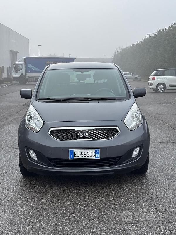 Usata Kia Venga EX 90 CV (66 kW) 2011 Grigio Utilitaria