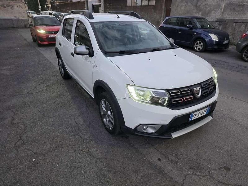 Usata Dacia Sandero Stepway 90 CV (66 kW) 2017 Berlina
