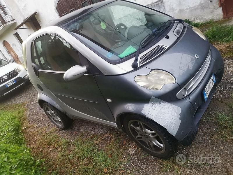 Grigio Usata 2001 Smart ForTwo Cabrio Cabrio | 1650 € (Ottimo prezzo) - Immagine 1/4