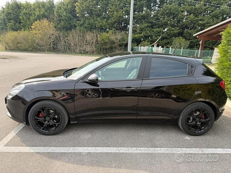 Usata Alfa Romeo Giulietta 120 CV (88 kW) 2016 Nero Utilitaria