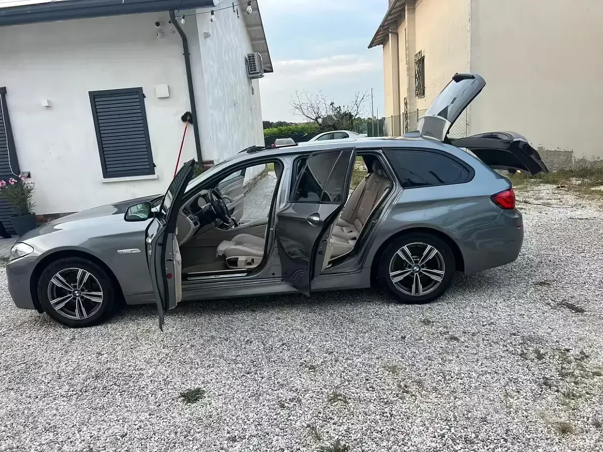 Usata BMW 535 M Sport 313 CV (230 kW) 2012 Grigio Berlina