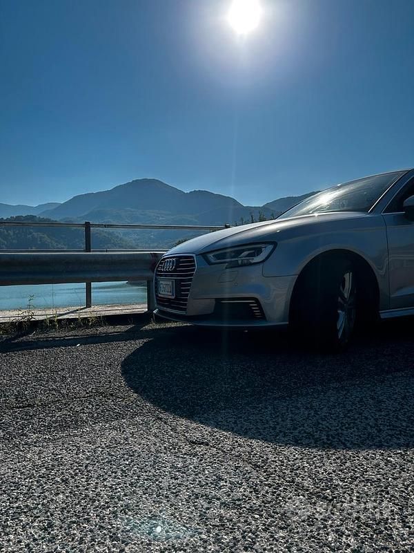 Usata Audi A3 e-tron 204 CV (150 kW) 2020 Grigio Utilitaria