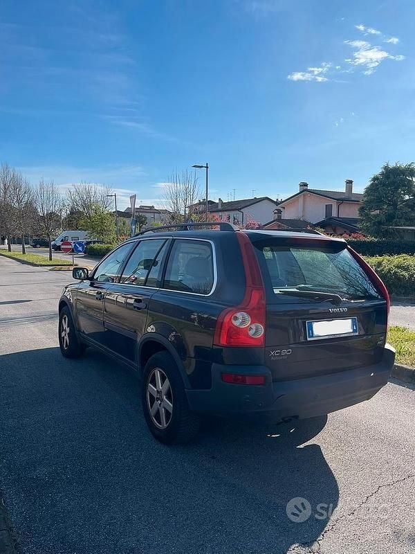 Usata Volvo XC90 185 CV (136 kW) 2006 Blu SUV