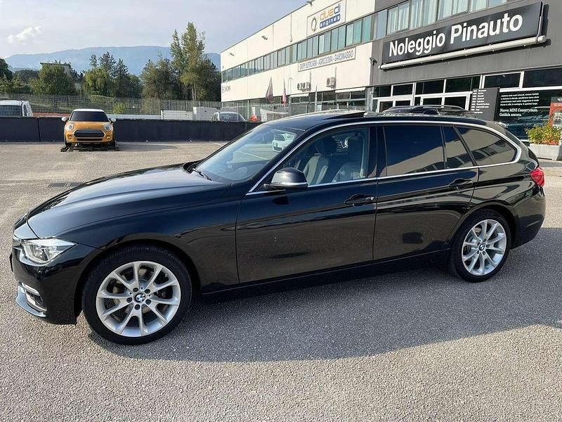 Usata BMW 320 Luxury Line 190 CV (139 kW) 2017 Nero Station wagon