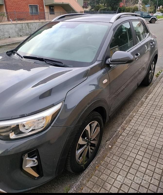 Usata Kia Stonic Style 84 CV (61 kW) 2021 Grigio SUV