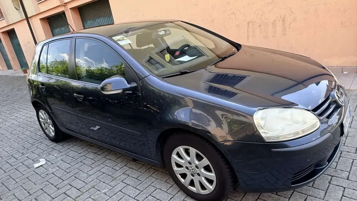 Usata VW Golf IV 101 CV (74 kW) 2006 Berlina