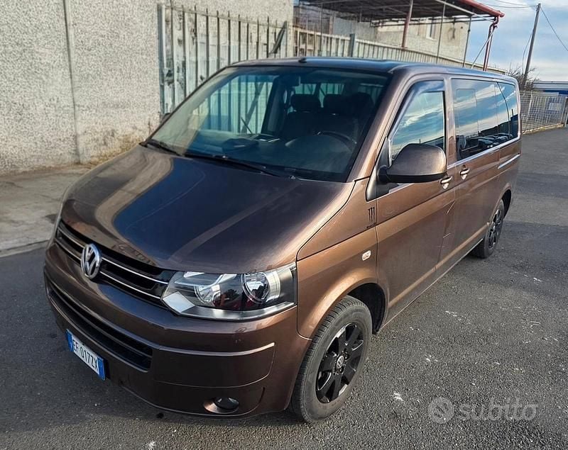 Usata VW Transporter 180 CV (132 kW) 2010 Marrone Furgone
