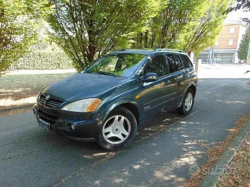 Usata SsangYong Kyron 141 CV (103 kW) 2006 Bluazzurro SUV