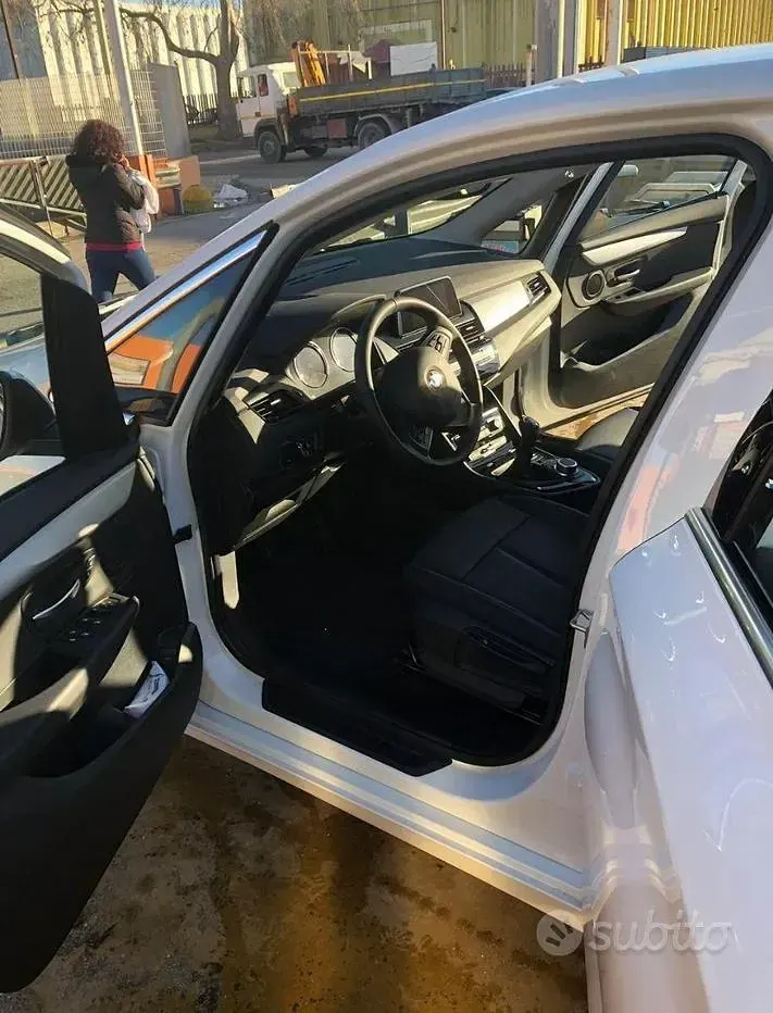 Usata BMW 216 Active Tourer 2018 Bianco Monovolume
