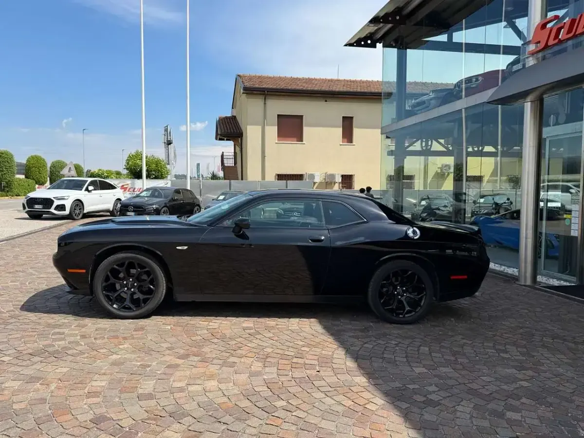 Usata Dodge Challenger SXT 309 CV (227 kW) 2019 Nero Coupé