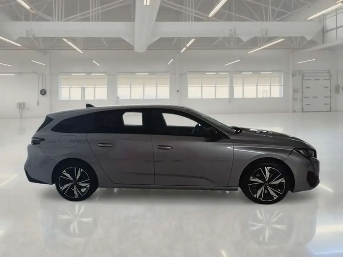 Usata Peugeot 308 SW Allure 131 CV (96 kW) 2023 Grigio Station wagon