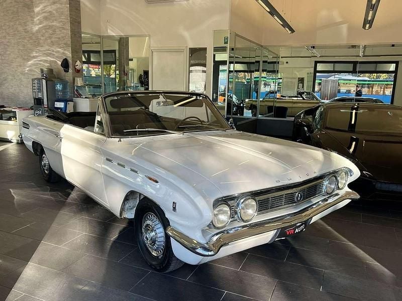 Bianco Usata 1962 Buick Skylark Cabrio | 19.900 € - Immagine 1/4