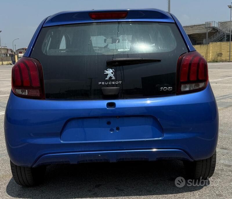 Begagnad Peugeot 108 Allure 72 HK (52 kW) 2019 Blå Halvkombi